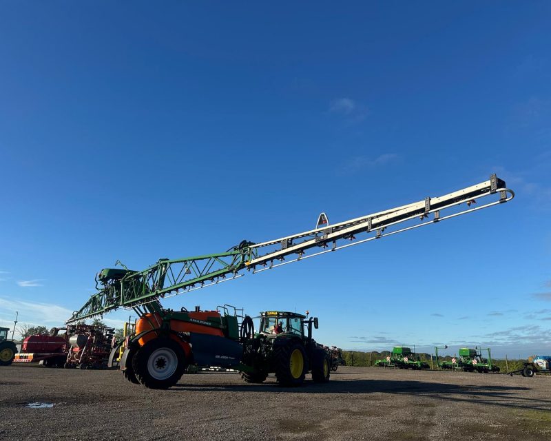 Amazone UX4201 Super Trailed Sprayer