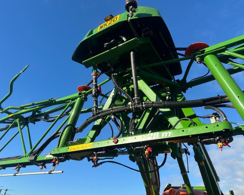 Amazone UX4201 Super Trailed Sprayer