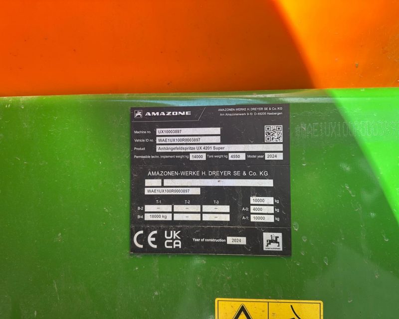 Amazone UX4201 Super Trailed Sprayer