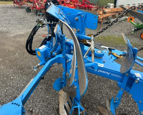 Lemken Juwel 8M 5F plough
