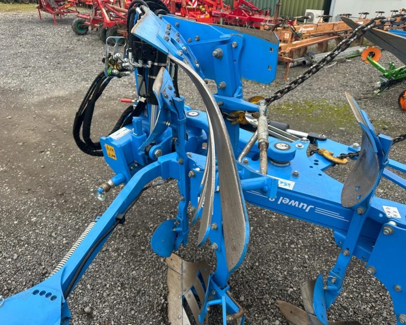 Lemken Juwel 8M 5F plough
