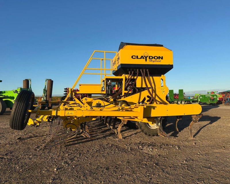 Claydon Hybrid 4m seed drill