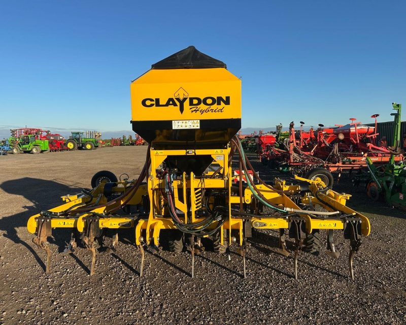Claydon Hybrid 4m seed drill
