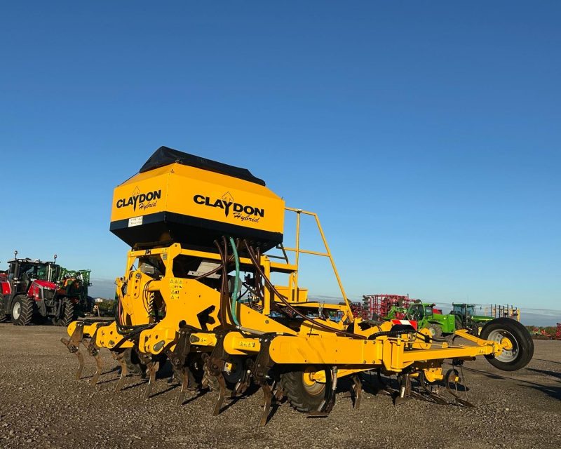 Claydon Hybrid 4m seed drill