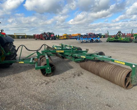 Cousins 7.32m Contour Cambridge Rolls