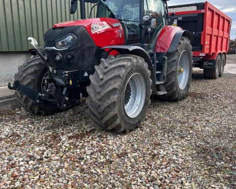 Case IH 240 Puma