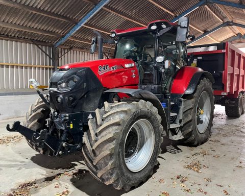 Case IH 240 Puma