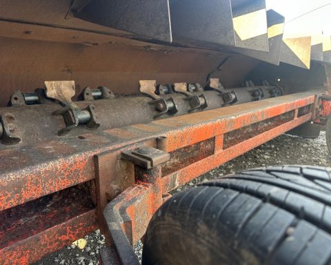 Kuhn BNG 270 flail topper