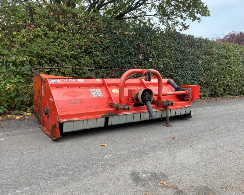 Kuhn BNG 270 flail topper