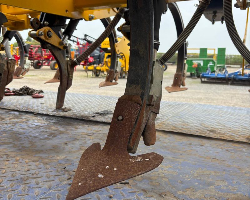 Claydon 4m Hybrid fertiliser drill