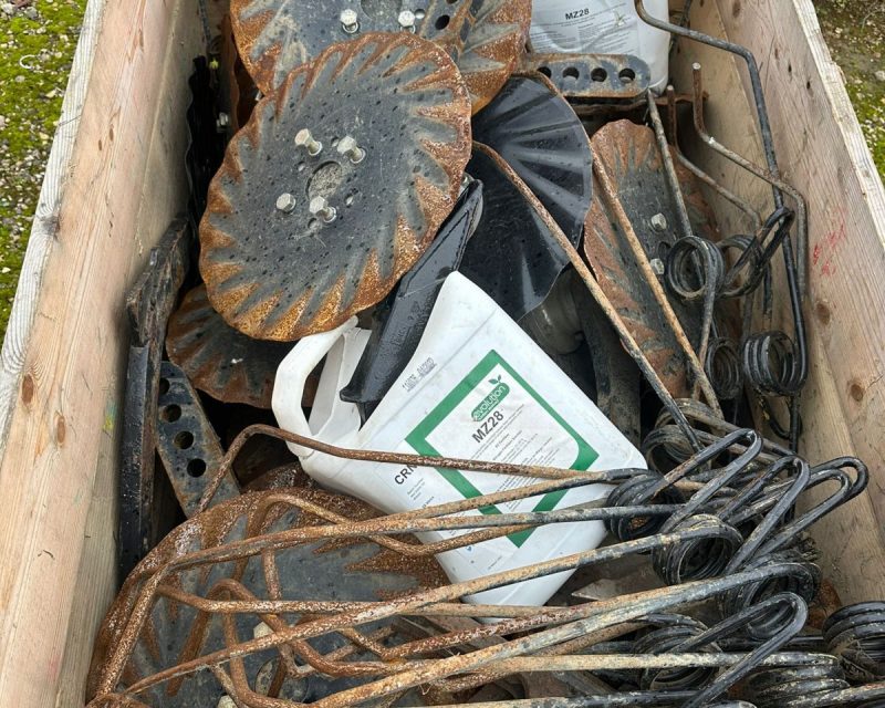 Claydon 4m Hybrid fertiliser drill