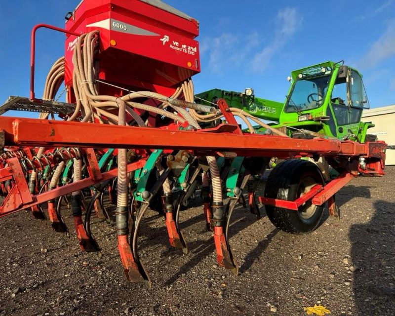 Kverneland Accord TS EVO 6000.