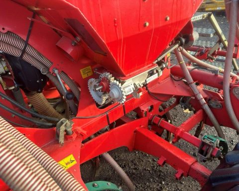 Kverneland Accord TS EVO 6000.