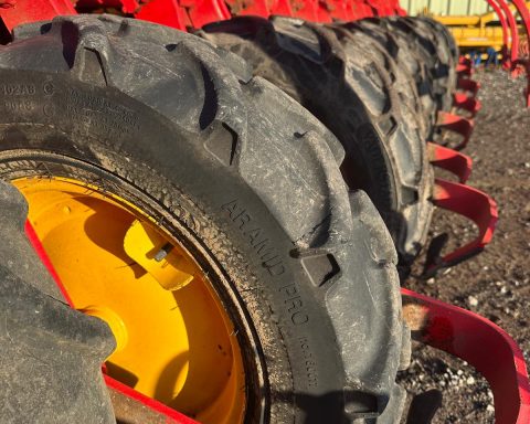 Vaderstad RDA 600S drill