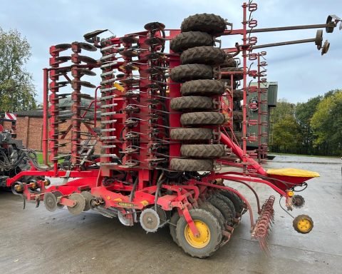 Vaderstad Rapid RDA 800S drill