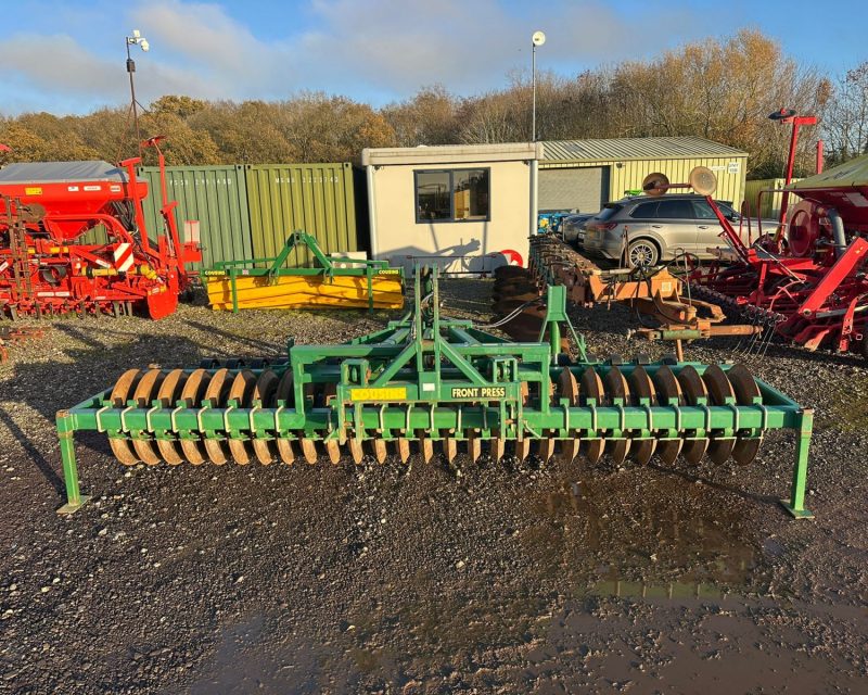 Cousins 4m rigid front press c/w razor rings & springboard levelling system