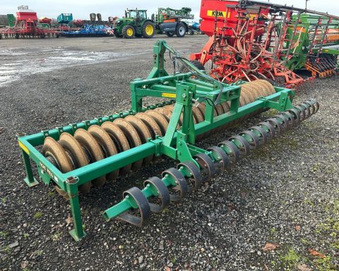 Cousins 4m rigid front press c/w razor rings & springboard levelling system