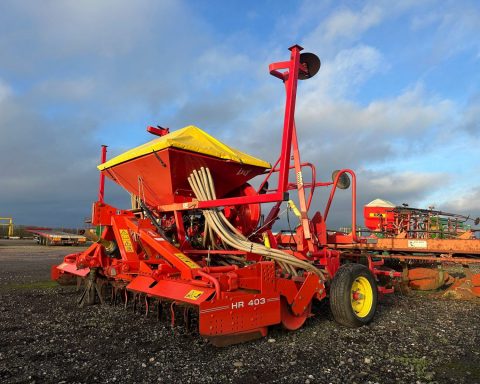 Kuhn 403D & Lely Polymat 4m