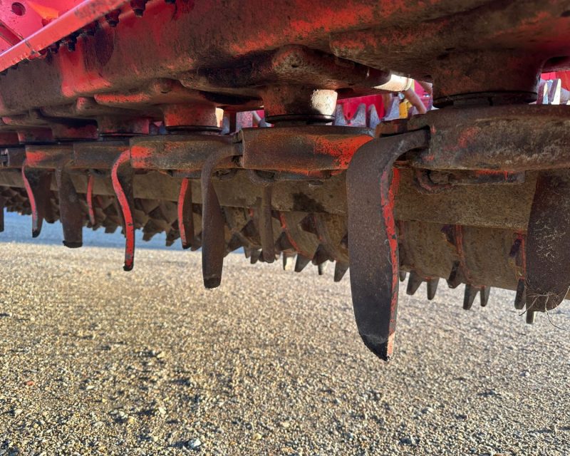 Kuhn 403D & Lely Polymat 4m