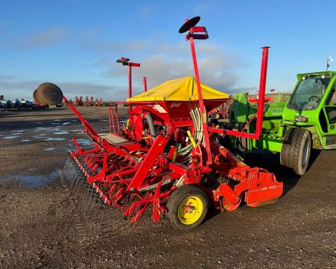 Kuhn 403D & Lely Polymat 4m