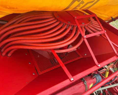 Kuhn 403D & Lely Polymat 4m