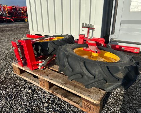 Vaderstad Rapid Drill Wing support wheels