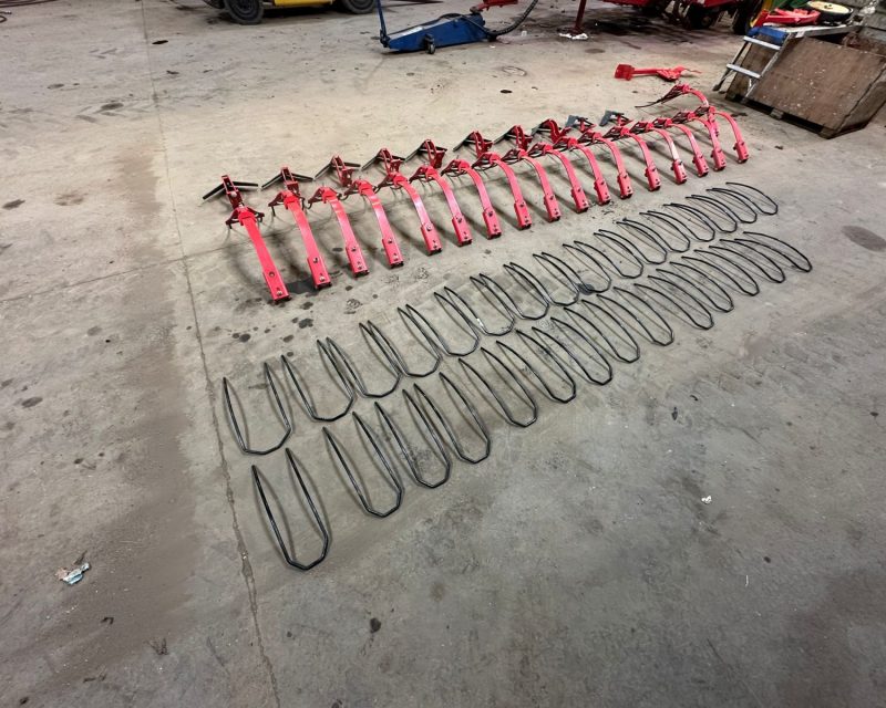 Vaderstad Spirit 6m drill following harrow kit