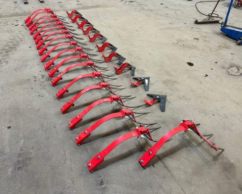 Vaderstad Spirit 6m drill following harrow kit