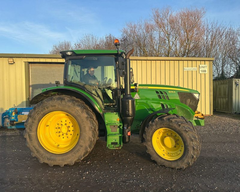 John Deere 6135R 4wd tractor