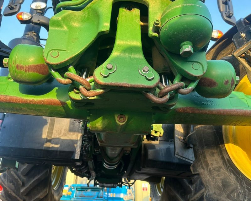 John Deere 6135R 4wd tractor