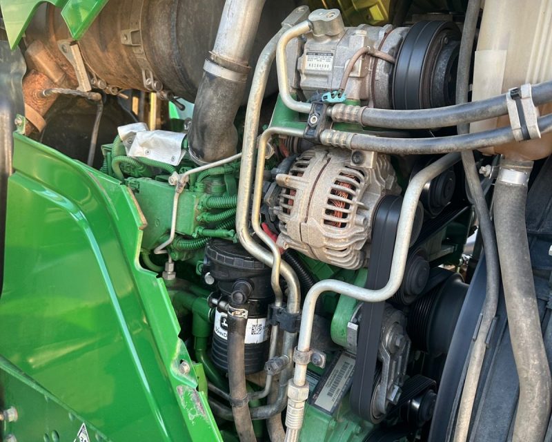 John Deere 6135R 4wd tractor