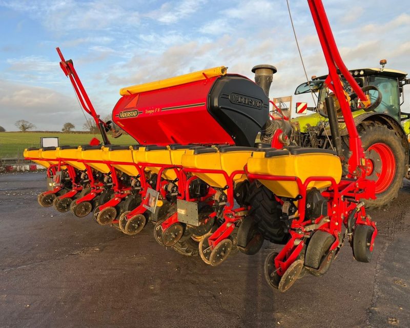 Vaderstad Tempo TPF 8 Seed Drill