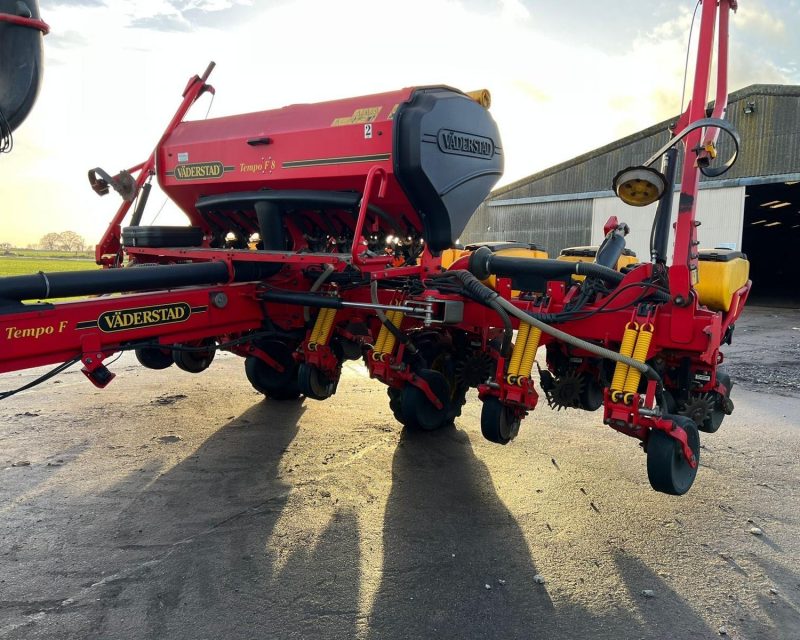 Vaderstad Tempo TPF 8 Seed Drill
