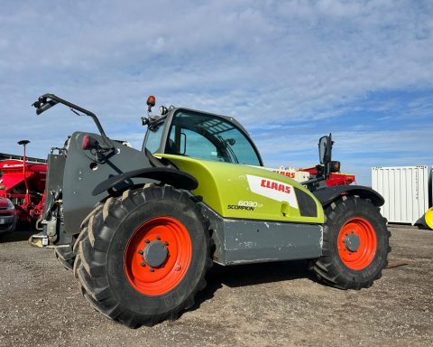 Claas Scorpion 6030 CP Varipower