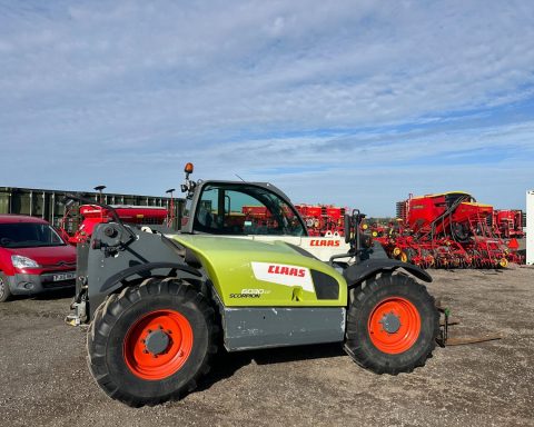 Claas Scorpion 6030 CP Varipower