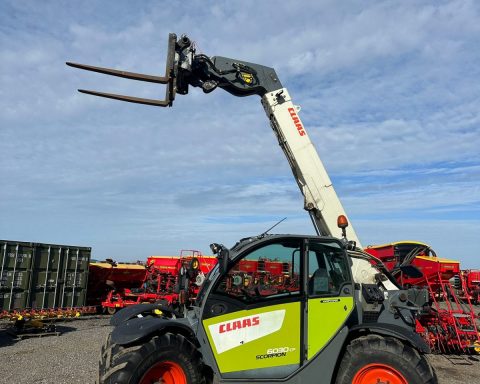 Claas Scorpion 6030 CP Varipower