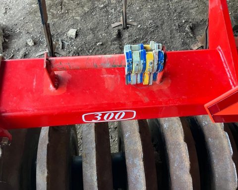 Heva Stealth 300 6 leg subsoiler