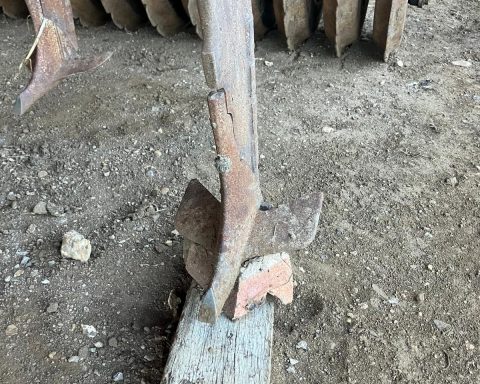 Heva Stealth 300 6 leg subsoiler