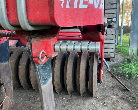 Heva Stealth 300 6 leg subsoiler