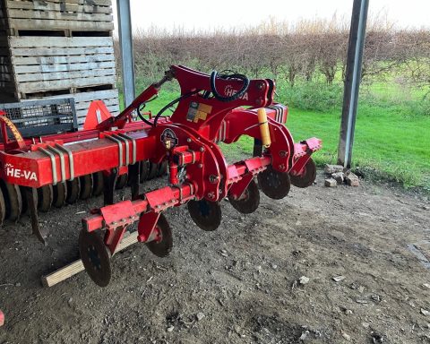 Heva Stealth 300 6 leg subsoiler