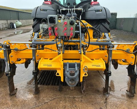 Grange machinery 6m LDT AR