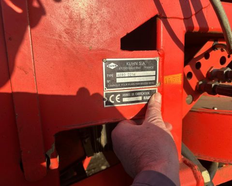 Kuhn Aero 2216 Boom Spreader