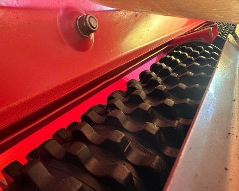 Kuhn Aero 2216 Boom Spreader