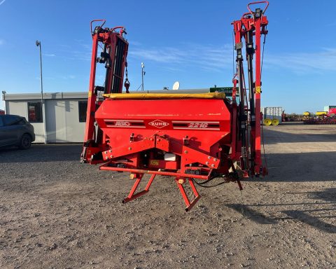 Kuhn Aero 2216 Boom Spreader