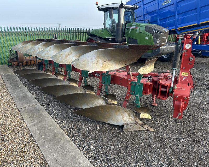 Kverneland KKLB 85-300 6f plough