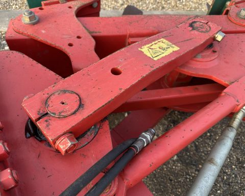 Kverneland KKLB 85-300 6f plough