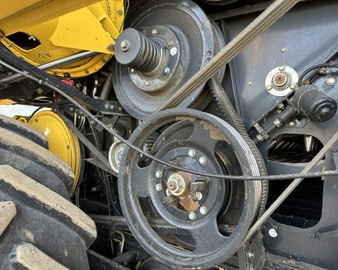 New Holland CSX 7080 HarveStar