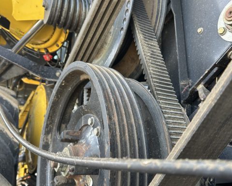 New Holland CSX 7080 HarveStar