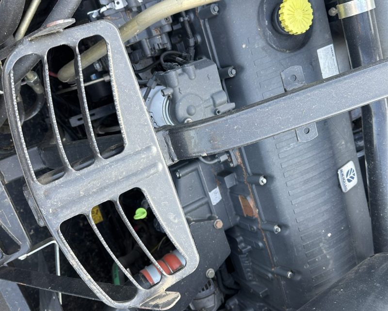 New Holland CSX 7080 HarveStar