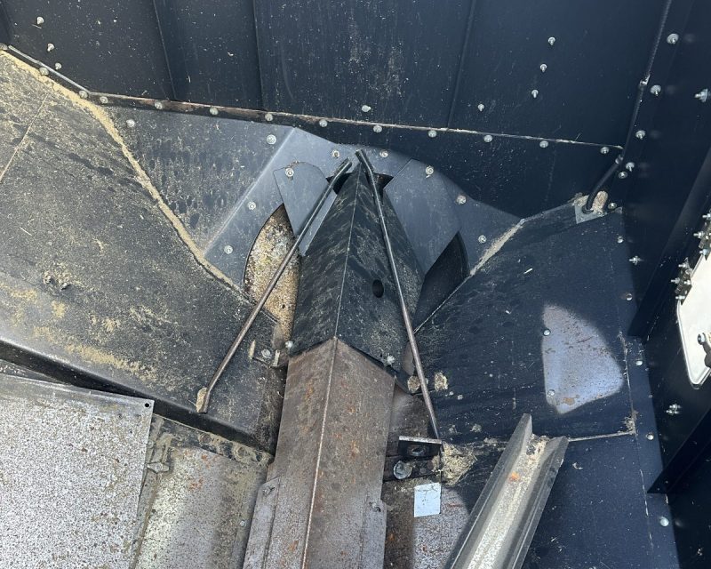 New Holland CSX 7080 HarveStar